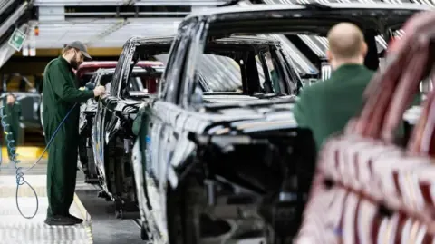 JLR Vendor Network Staff Reportedly Told to Apply for Universal Credit, Labor Group Claims