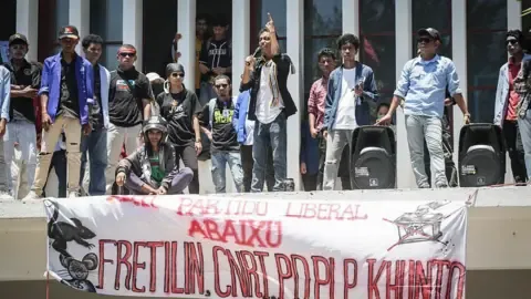 East Timor Abandons Proposal to Supply Complimentary Automobiles for Parliamentarians After Mass Demonstrations